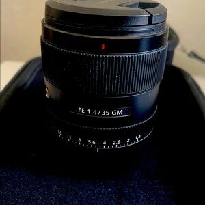 Sony Distagon T* FE 35mm f/1.4 ZA Lens + NISI FILTER